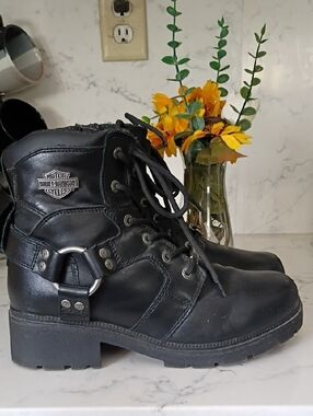 Harley-Davidson Women's Black Leather Lace-Up Motorcycle Boots